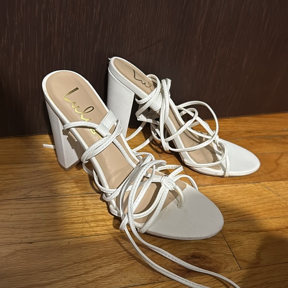 Lace up white heel - Picture 2 of 5